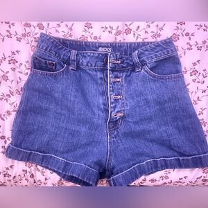 cute denim jean shorts!